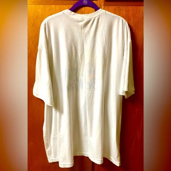 3-piece Set - Capri leggings, Graphic T-shirt, and matching hair scrunchie - Picture 12 of 13